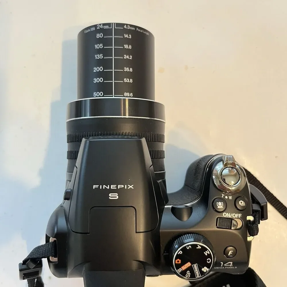 Fujifilm FinePix S4500 Compact Digital Bridge Camera 14MP CCD 30x Zoom